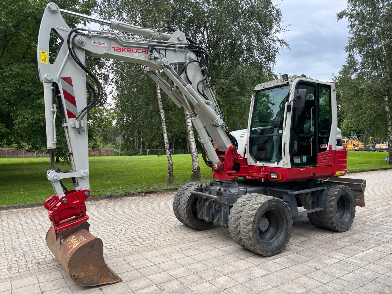 TAKEUCHI TB 295 W - Колесен багер: снимка 3 TAKEUCHI TB 295 W - Колесен багер: снимка 3