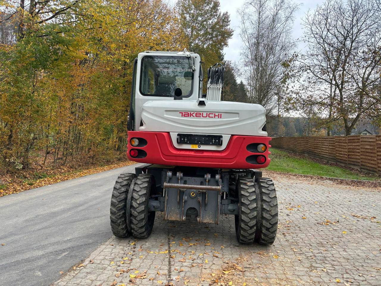 TAKEUCHI TB 295 W - Колесен багер: снимка 5 TAKEUCHI TB 295 W - Колесен багер: снимка 5