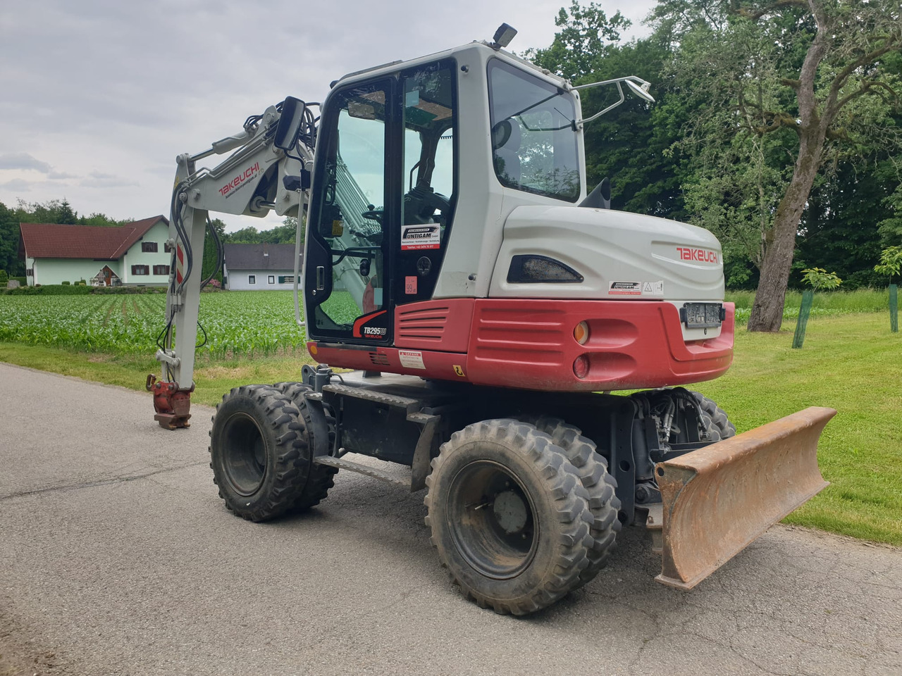TAKEUCHI TB 295W - Колесен багер: снимка 5 TAKEUCHI TB 295W - Колесен багер: снимка 5