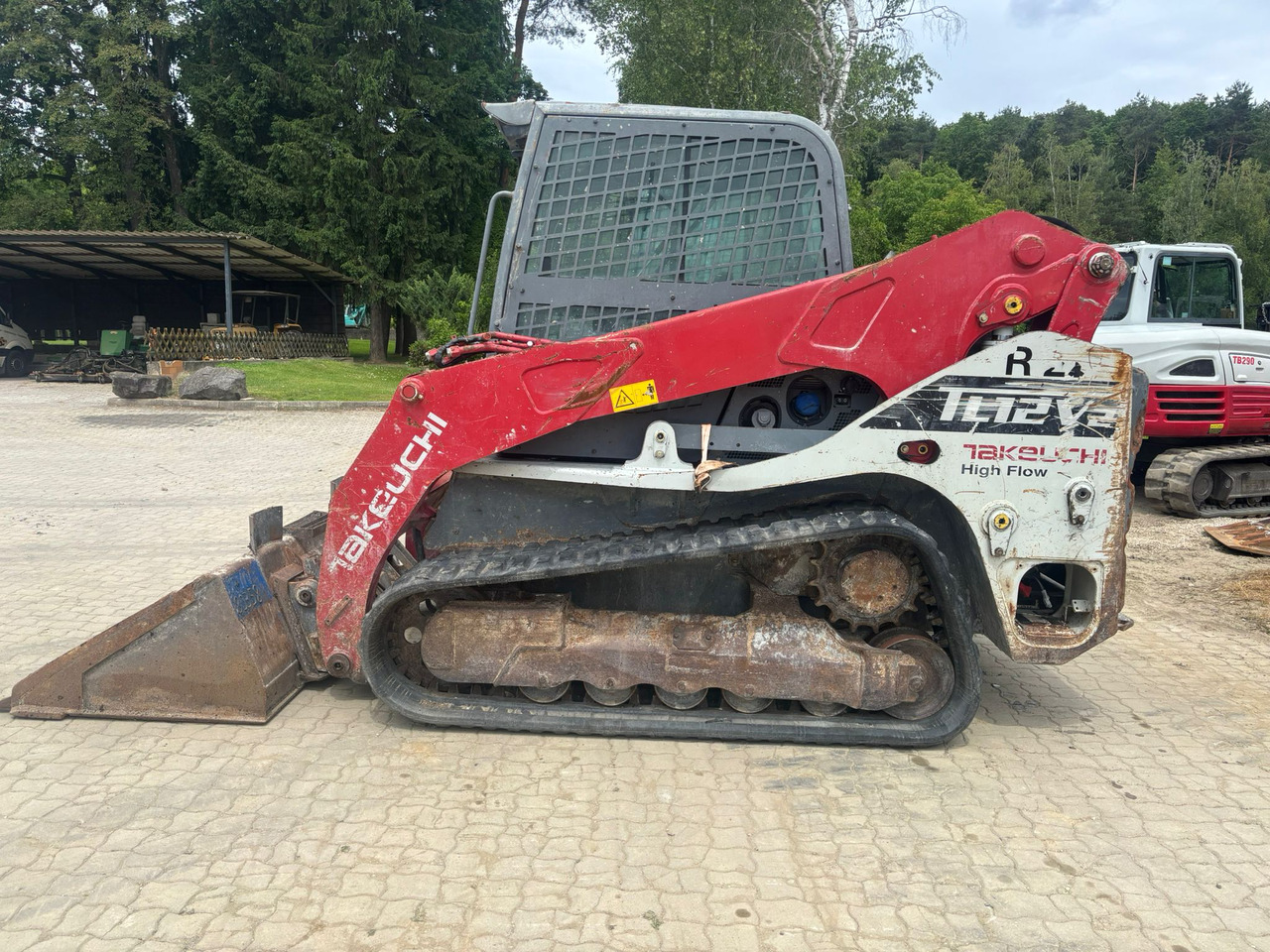 Takeuchi TL 12 V-2 - Engine defektive - Мини челен товарач: снимка 1 Takeuchi TL 12 V-2 - Engine defektive - Мини челен товарач: снимка 1