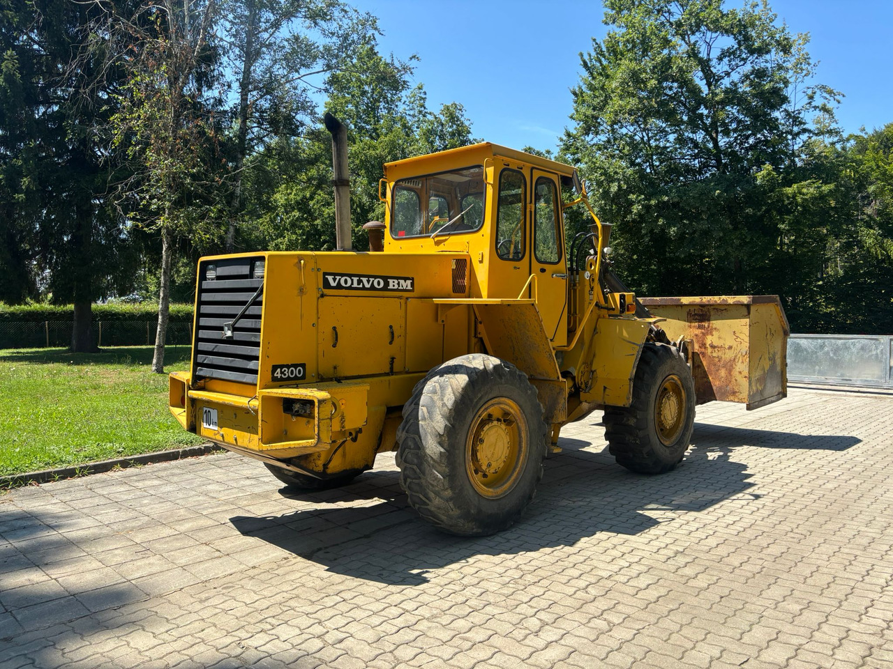 VOLVO BM 4300 - Колесен товарач: снимка 5 VOLVO BM 4300 - Колесен товарач: снимка 5