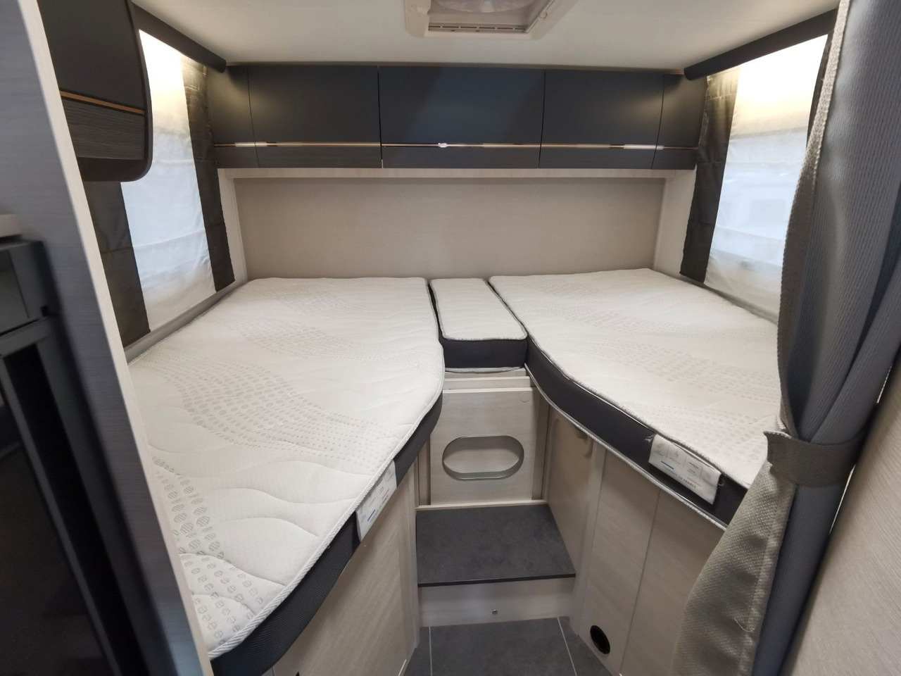 Полуинтегриран кемпер Chausson 627 GA TITANIUM -PREMIUM /EINZELBETTEN & HUBBETT: снимка 20 Полуинтегриран кемпер Chausson 627 GA TITANIUM -PREMIUM /EINZELBETTEN & HUBBETT: снимка 20