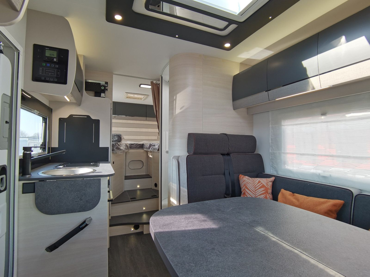 Полуинтегриран кемпер Chausson 627 TITANIUM /-2026- / 165PS - 8G. AUTOMATIK: снимка 6