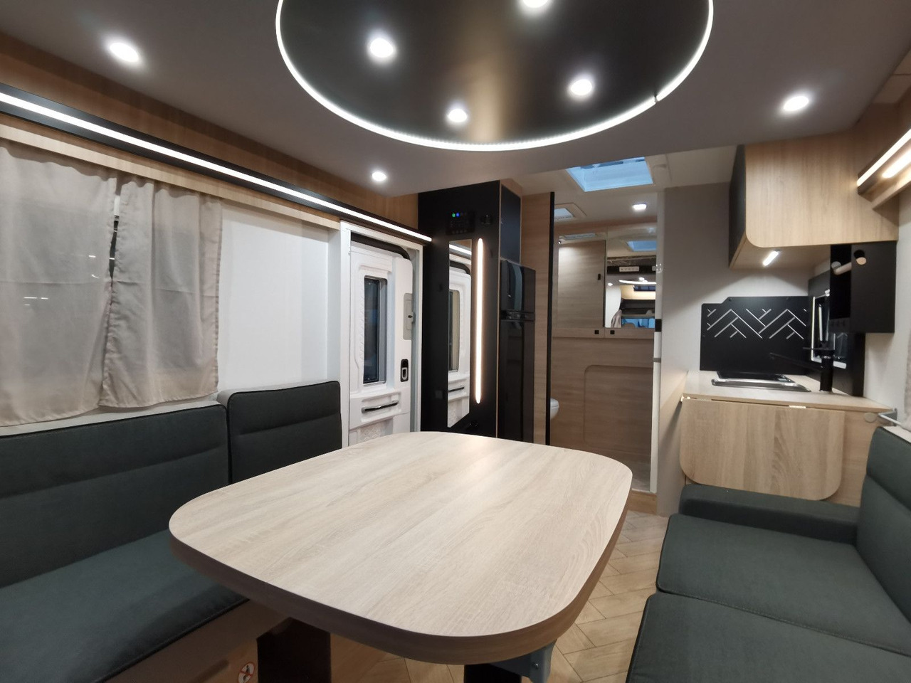 Лизинг на  Chausson 640 ETAPE LINE /-2025- / XXL - HUBBETT & RAUMBAD Chausson 640 ETAPE LINE /-2025- / XXL - HUBBETT & RAUMBAD: снимка 9