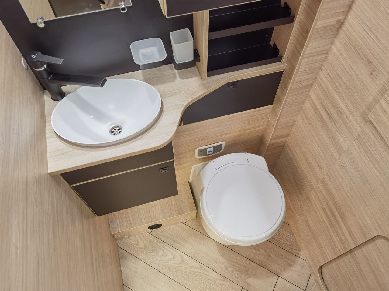 Лизинг на  Chausson 640 ETAPE LINE /-2025- / XXL - HUBBETT & RAUMBAD Chausson 640 ETAPE LINE /-2025- / XXL - HUBBETT & RAUMBAD: снимка 15