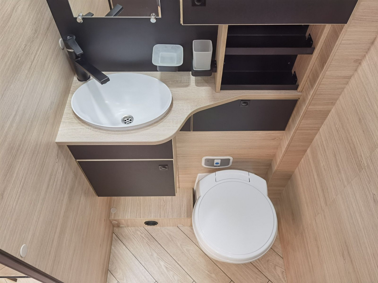 Полуинтегриран кемпер Chausson 640 TITANIUM /-2026- / XXL-HUBBETT / AHK / 4.1T.: снимка 15
