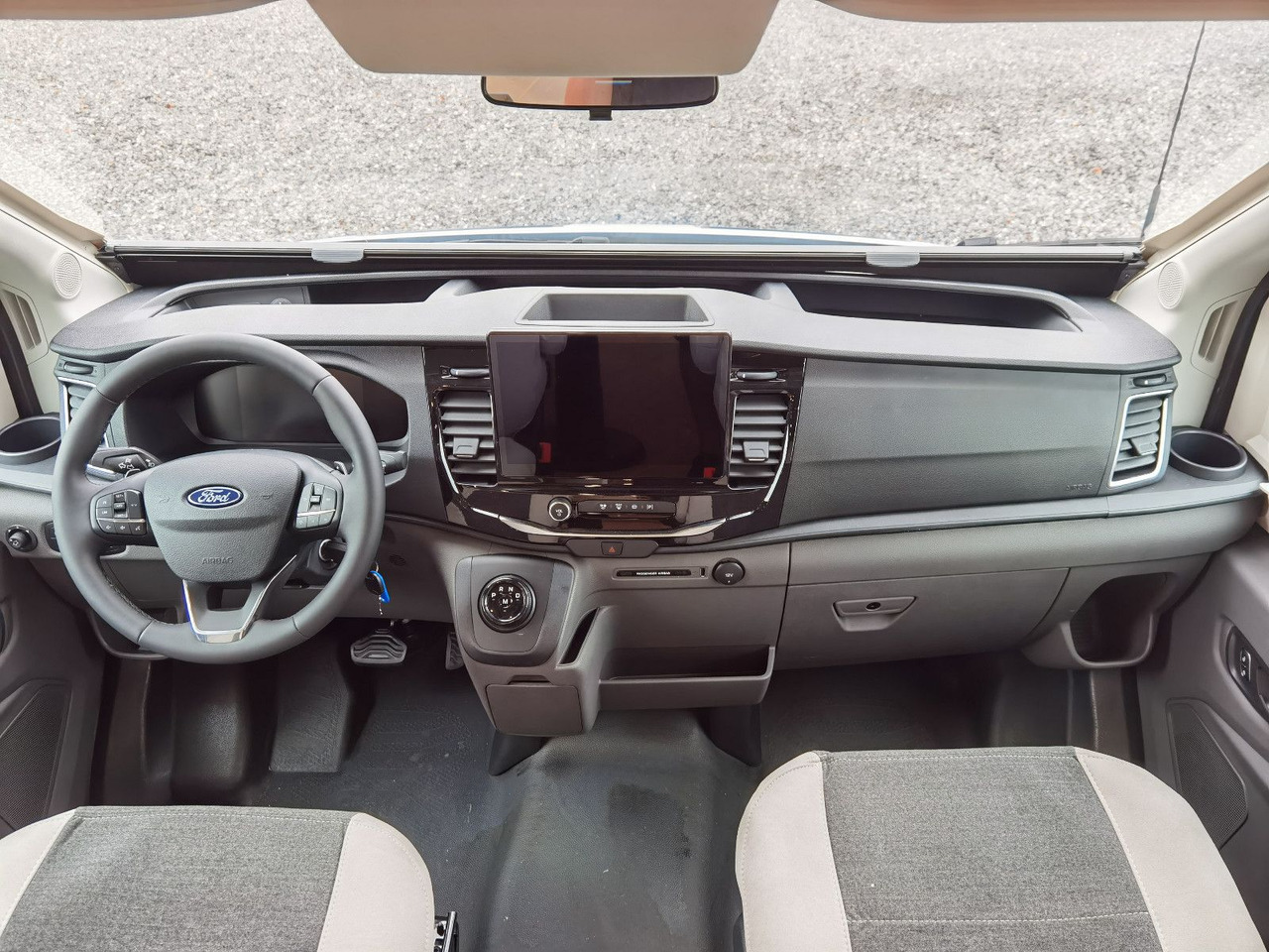 Chausson 640 TITANIUM / MODELL 2026 / 165PS / XXL-HUBBETT - Полуинтегриран кемпер: снимка 5 Chausson 640 TITANIUM / MODELL 2026 / 165PS / XXL-HUBBETT - Полуинтегриран кемпер: снимка 5