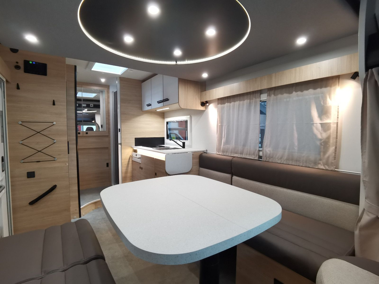 Полуинтегриран кемпер Chausson 640 ULTIMATE / MODELL 2026 / XXL- HUBBETT: снимка 14