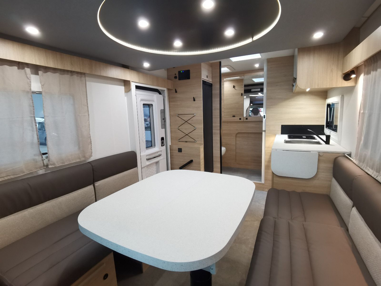 Полуинтегриран кемпер Chausson 640 ULTIMATE / MODELL 2026 / XXL- HUBBETT: снимка 16