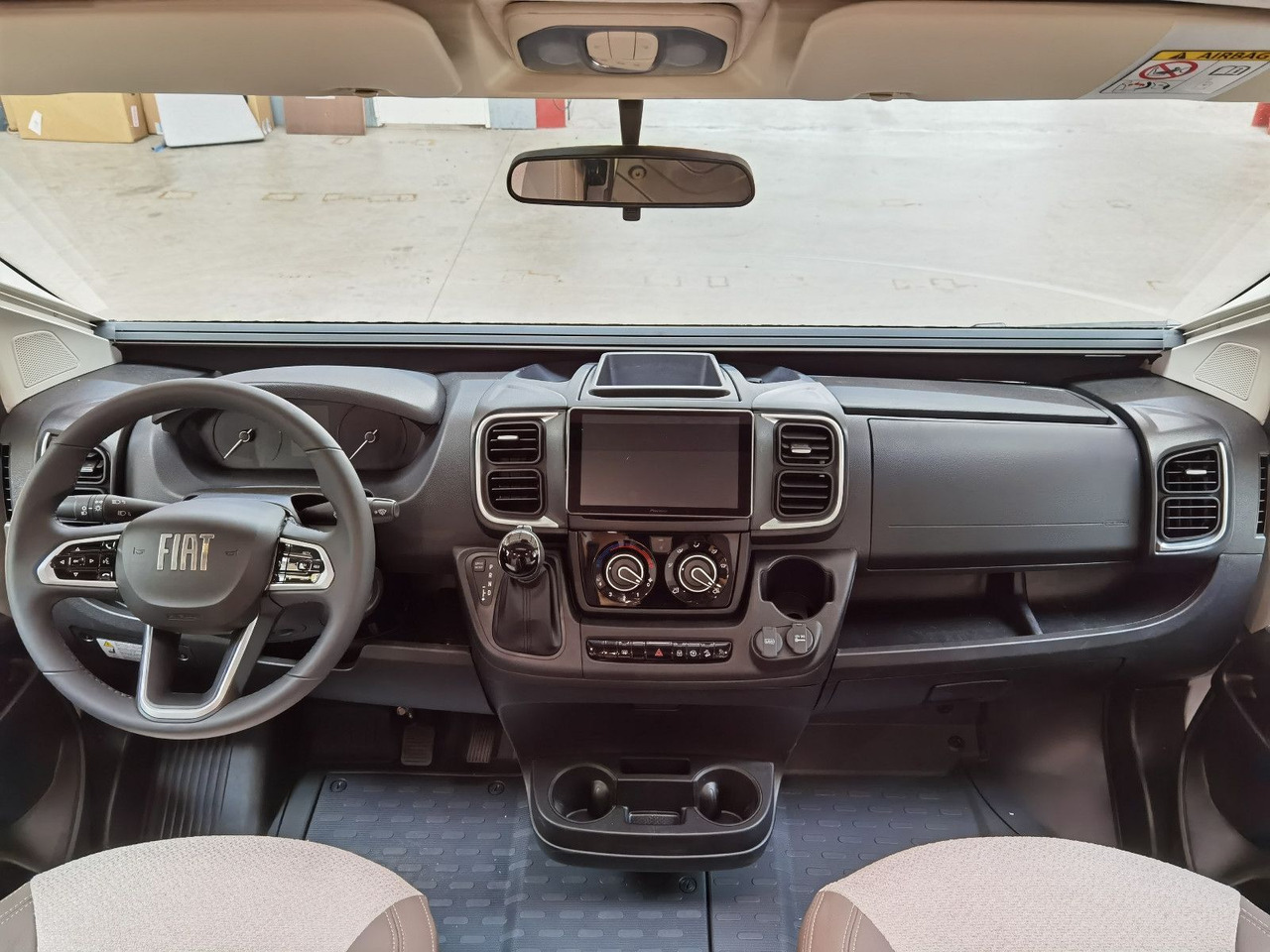 Полуинтегриран кемпер Chausson 640 ULTIMATE / MODELL 2026 / XXL- HUBBETT: снимка 13