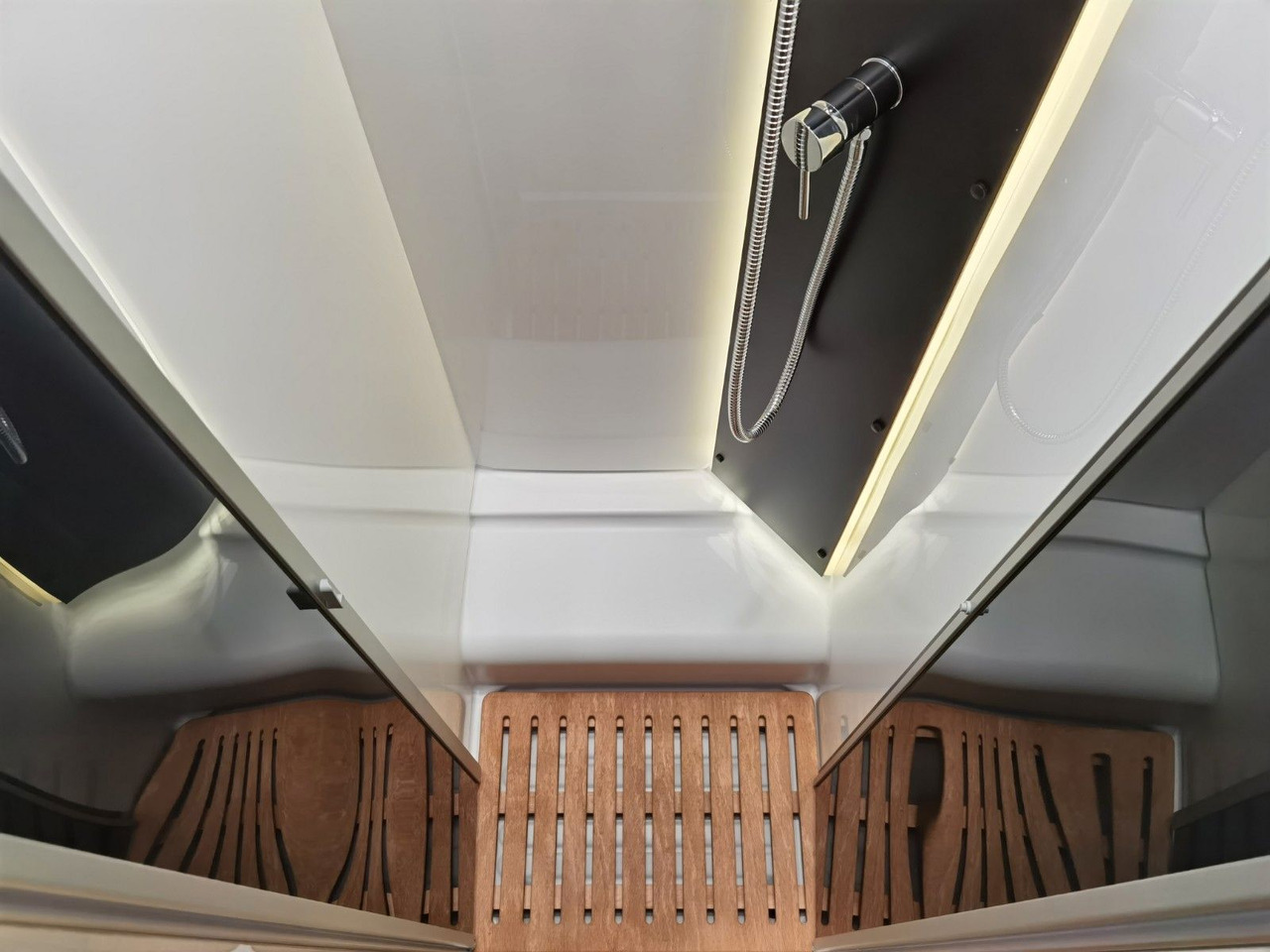 Полуинтегриран кемпер Chausson 724 ETAPE - LINE /140PS /ZUBEHÖR & CONNECT PAKET: снимка 21