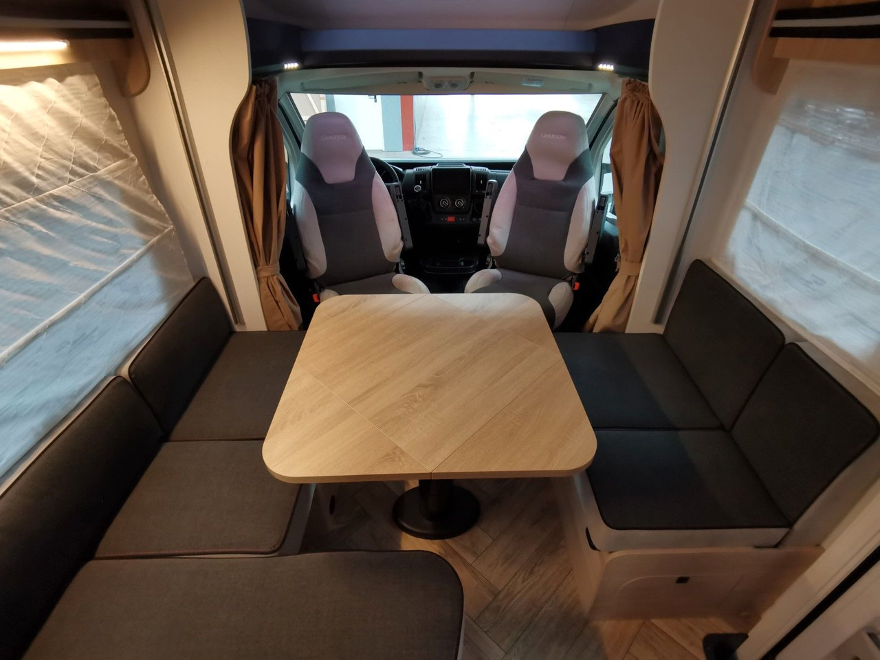 Полуинтегриран кемпер Chausson 724 ETAPE - LINE /140PS /ZUBEHÖR & CONNECT PAKET: снимка 13