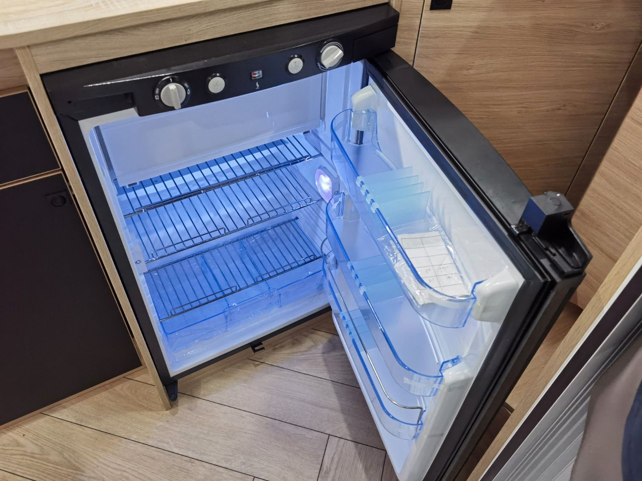 Лизинг на  Chausson S 697 SPORT LINE / - 2026 - / EINZELBETTEN Chausson S 697 SPORT LINE / - 2026 - / EINZELBETTEN: снимка 17