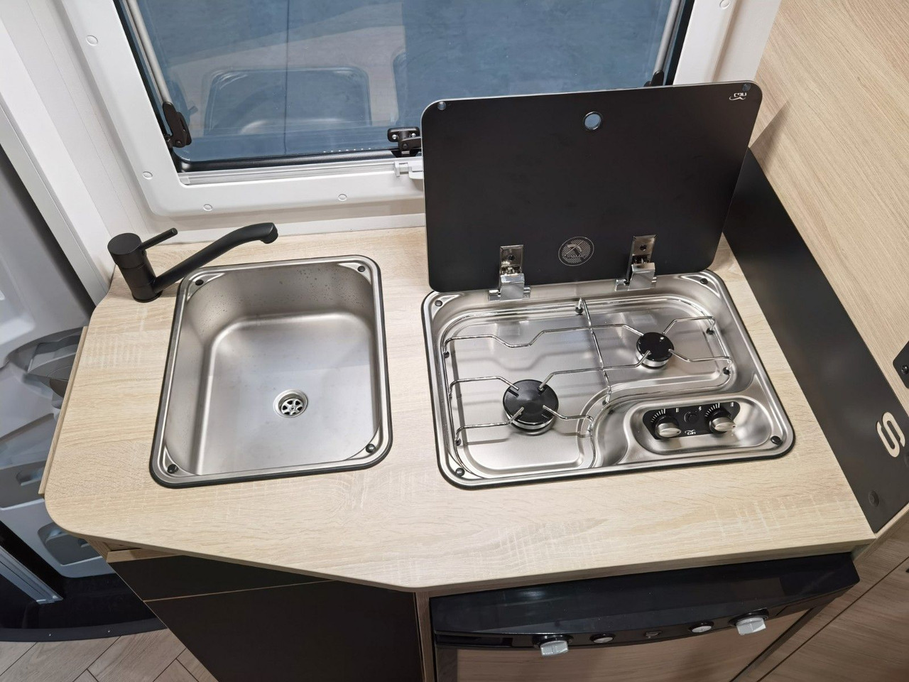 Лизинг на  Chausson S 697 SPORT LINE / - 2026 - / EINZELBETTEN Chausson S 697 SPORT LINE / - 2026 - / EINZELBETTEN: снимка 18