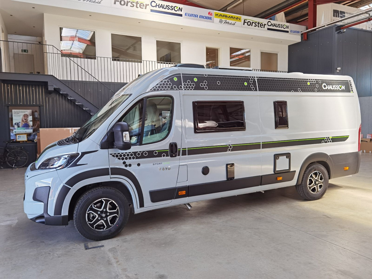 Chausson V690 SPORT LINE /-2025-/ 140PS- 8G / XXL-HUBBETT - Кемпер ван: снимка 4 Chausson V690 SPORT LINE /-2025-/ 140PS- 8G / XXL-HUBBETT - Кемпер ван: снимка 4
