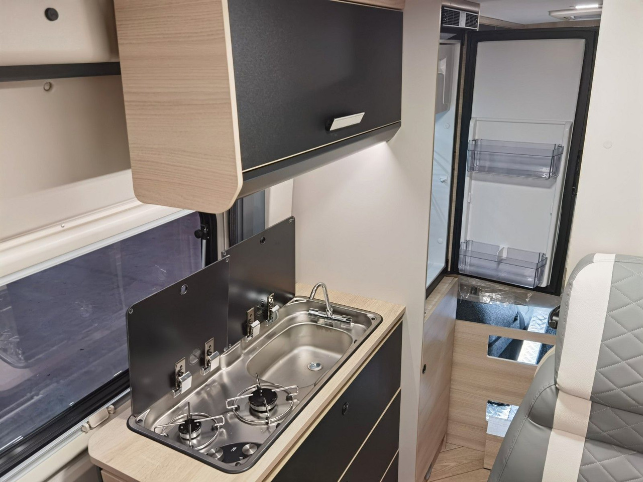 Кемпер ван Chausson V690 SPORT LINE / -2026- / XXL-HUBBETT E-BIKE GA: снимка 17 Кемпер ван Chausson V690 SPORT LINE / -2026- / XXL-HUBBETT E-BIKE GA: снимка 17