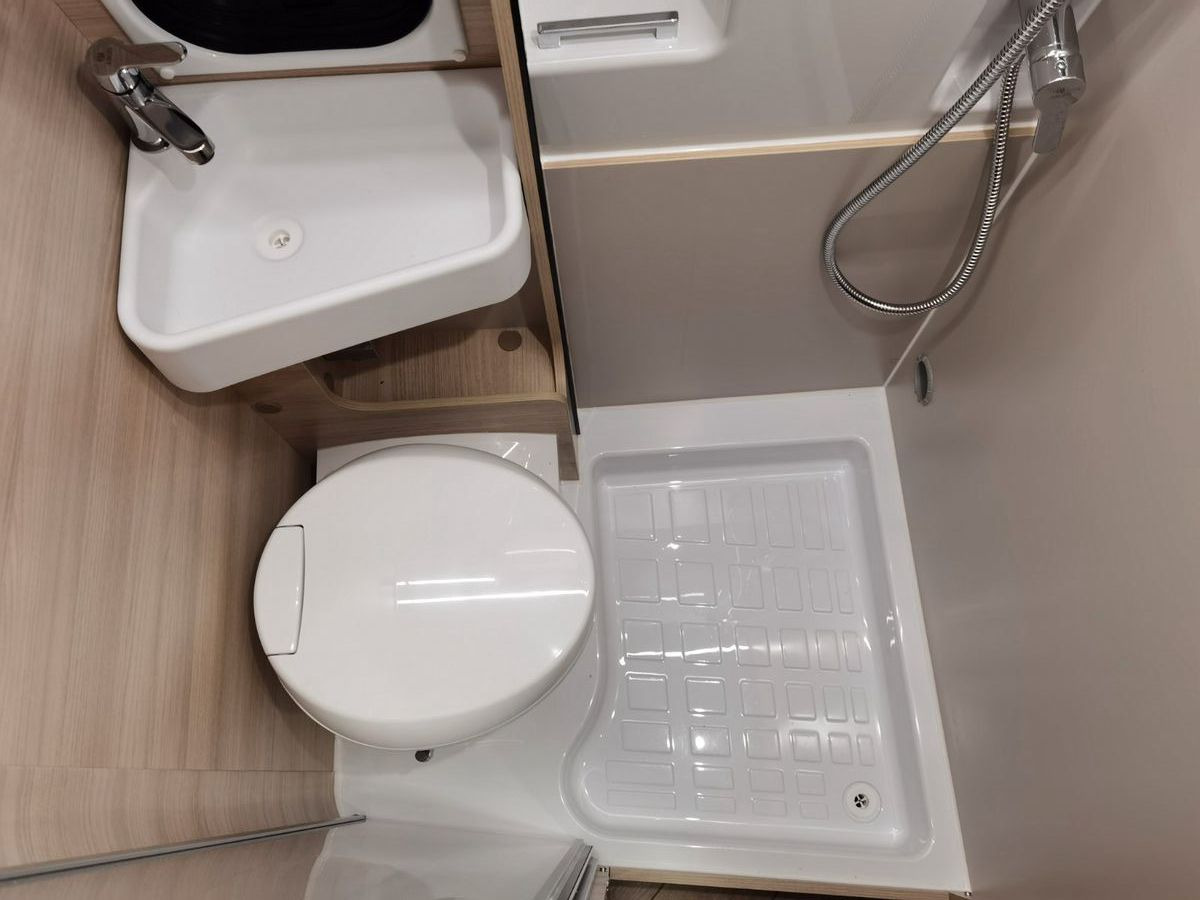 Кемпер ван Chausson V690 SPORT LINE / -2026- / XXL-HUBBETT E-BIKE GA: снимка 21 Кемпер ван Chausson V690 SPORT LINE / -2026- / XXL-HUBBETT E-BIKE GA: снимка 21