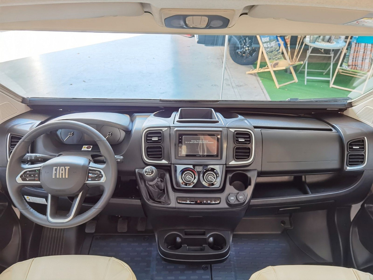 Алковен кемпер Eura Mobil ACTIVA ONE 630 LS / -2025- / 140PS / RAUMWUNDER: снимка 13