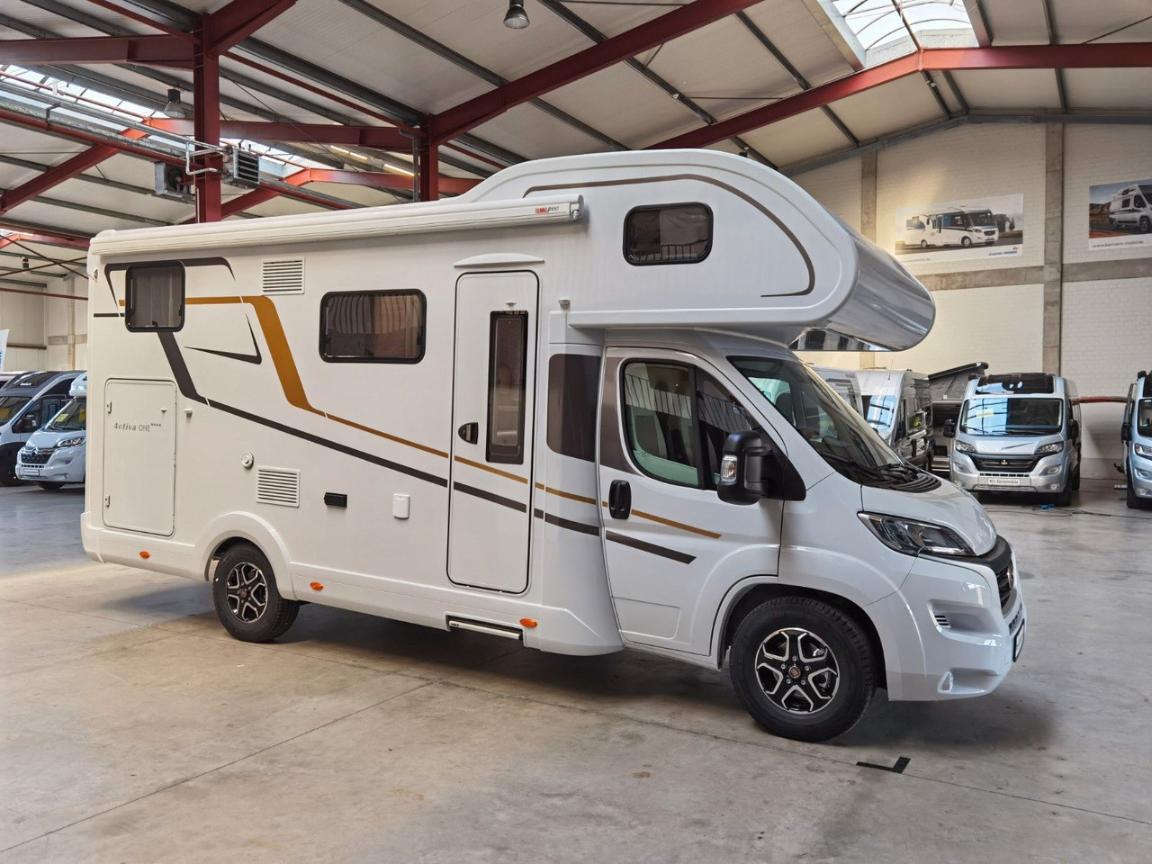 Алковен кемпер Eura Mobil ACTIVA ONE 690 HB / 180PS-9G AUTOMATIK -40H MAXI: снимка 10 Алковен кемпер Eura Mobil ACTIVA ONE 690 HB / 180PS-9G AUTOMATIK -40H MAXI: снимка 10