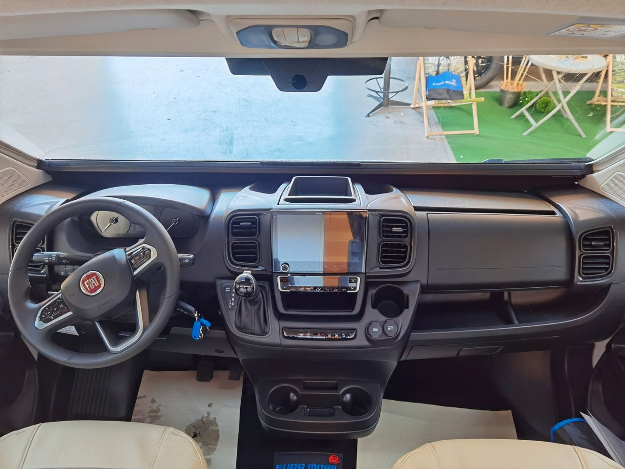 Алковен кемпер Eura Mobil ACTIVA ONE 690 HB / 180PS-9G AUTOMATIK -40H MAXI: снимка 11 Алковен кемпер Eura Mobil ACTIVA ONE 690 HB / 180PS-9G AUTOMATIK -40H MAXI: снимка 11