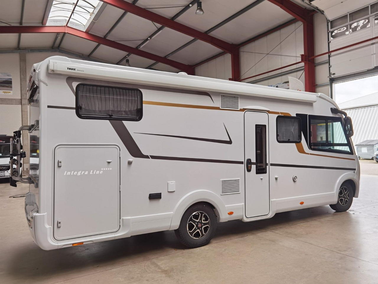 Eura Mobil INTEGRA LINE 720 EF /180PS-9G MAXI/ EINZELBETTEN - Интегриран кемпер: снимка 4 Eura Mobil INTEGRA LINE 720 EF /180PS-9G MAXI/ EINZELBETTEN - Интегриран кемпер: снимка 4