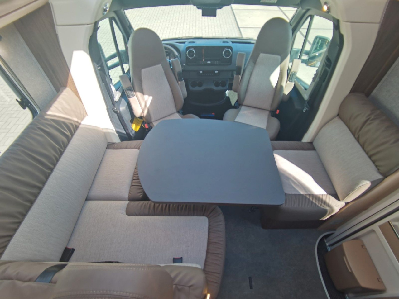 Полуинтегриран кемпер Eura Mobil PROFILA T 726 EB - MODELL 2025 -MONDIAL PLUS & S: снимка 15 Полуинтегриран кемпер Eura Mobil PROFILA T 726 EB - MODELL 2025 -MONDIAL PLUS & S: снимка 15