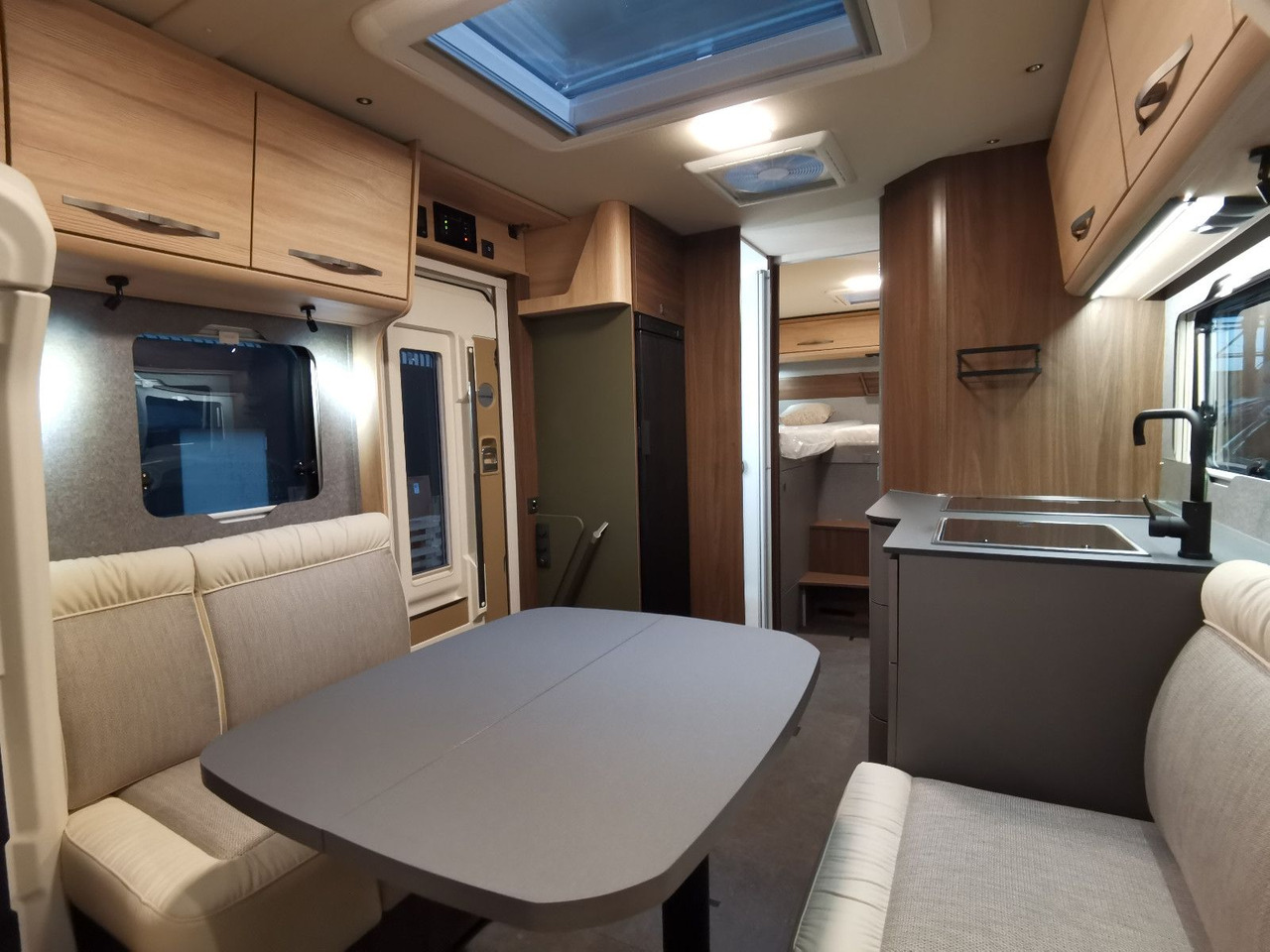 Полуинтегриран кемпер Eura Mobil PROFILA T 726 EF /-2025-/ MONDIAL PLUS & S-PAKET: снимка 17