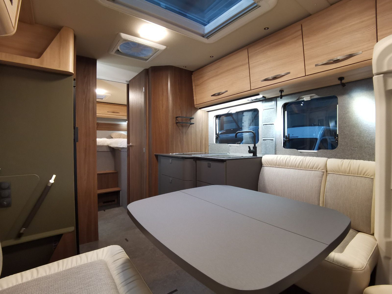 Полуинтегриран кемпер Eura Mobil PROFILA T 726 EF /-2025-/ MONDIAL PLUS & S-PAKET: снимка 15