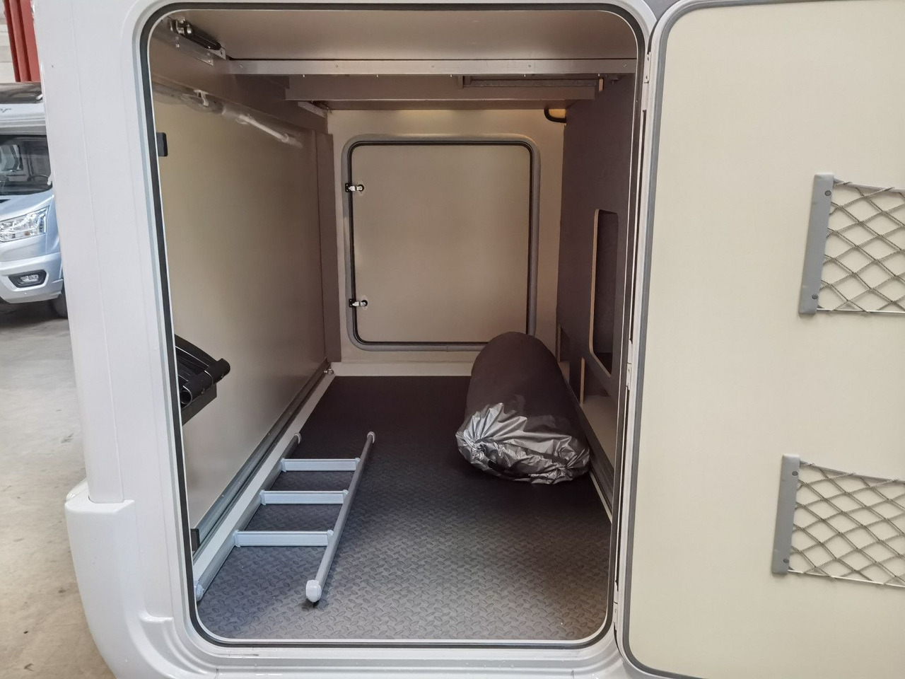 Полуинтегриран кемпер Eura Mobil PROFILA T 726 EF /-2025-/ MONDIAL PLUS & S-PAKET: снимка 13