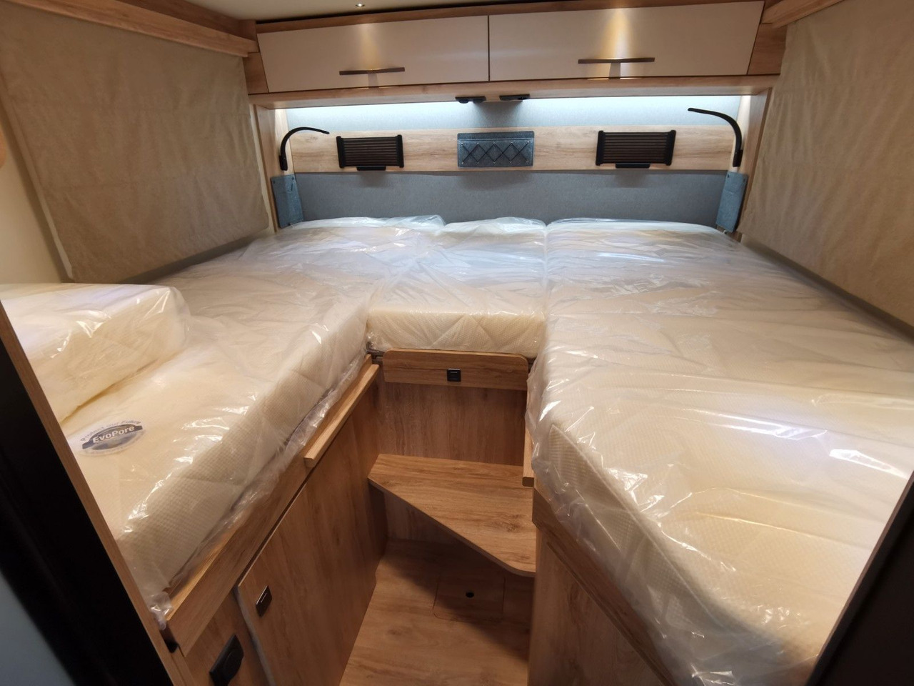 Полуинтегриран кемпер Eura Mobil XTURA 686 EF / - 2025 - / 4x4 - FERNREISEMOBIL: снимка 23