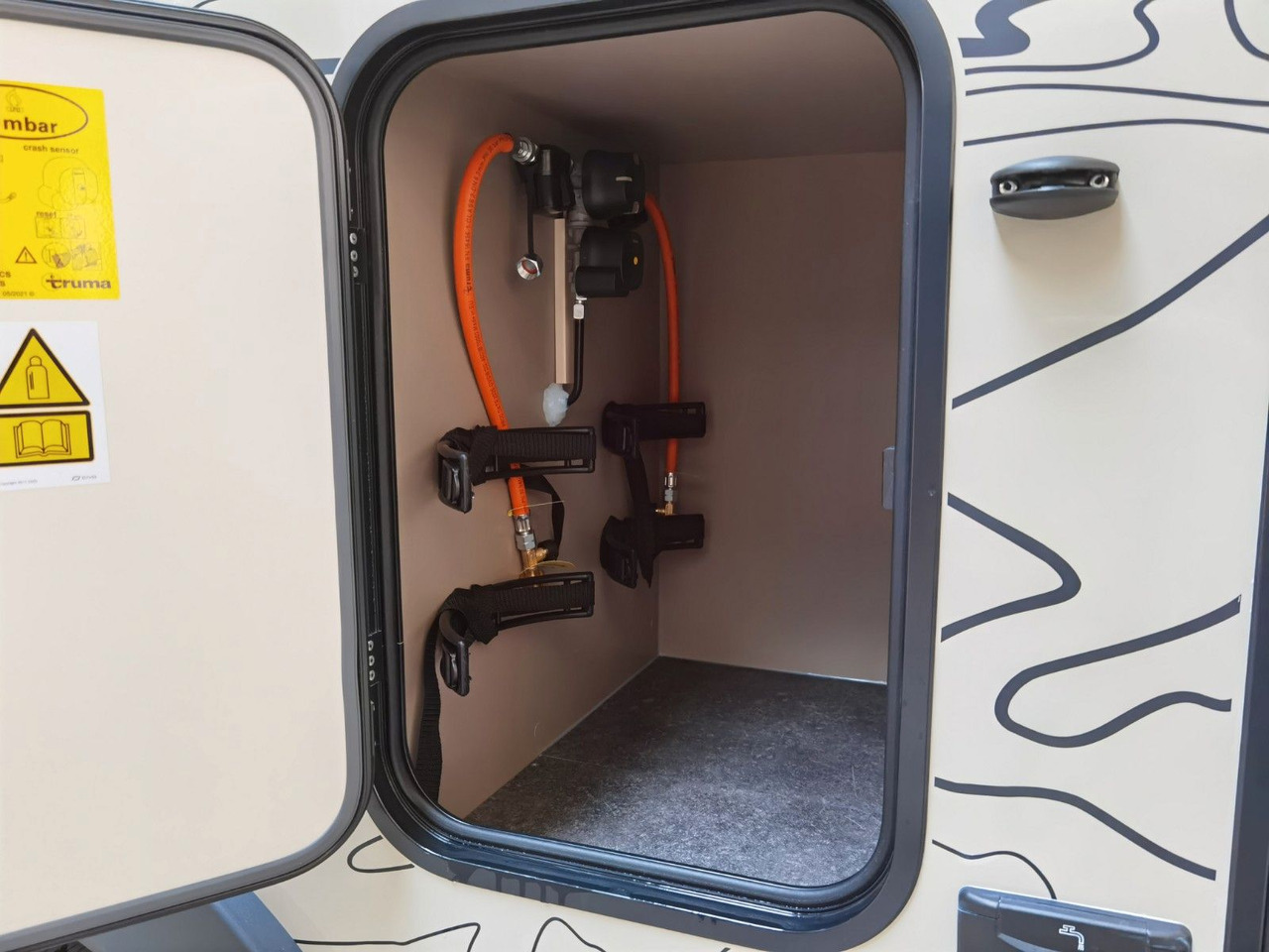 Полуинтегриран кемпер Eura Mobil XTURA 686 EF / - 2025 - / 4x4 - FERNREISEMOBIL: снимка 10