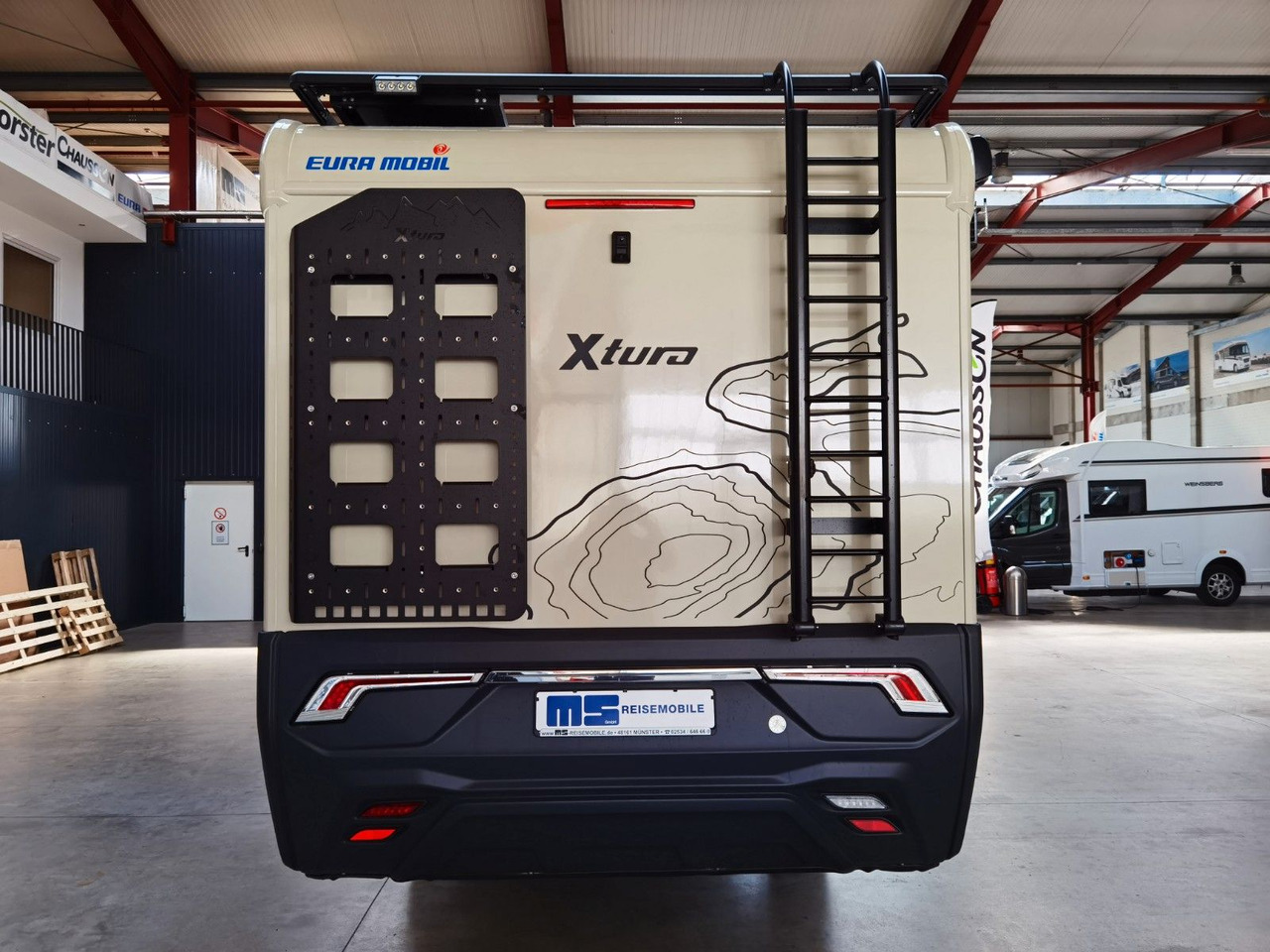 Полуинтегриран кемпер Eura Mobil XTURA 686 EF / - 2025 - / 4x4 - FERNREISEMOBIL: снимка 9