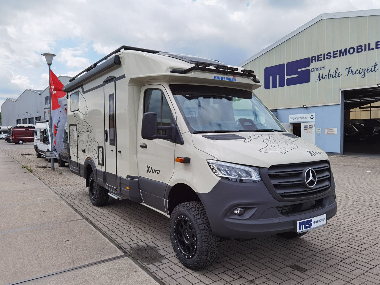Полуинтегриран кемпер Eura Mobil XTURA 686 EF / MODELL 2026 /4x4 /TOP-AUSSTATTUNG: снимка 9