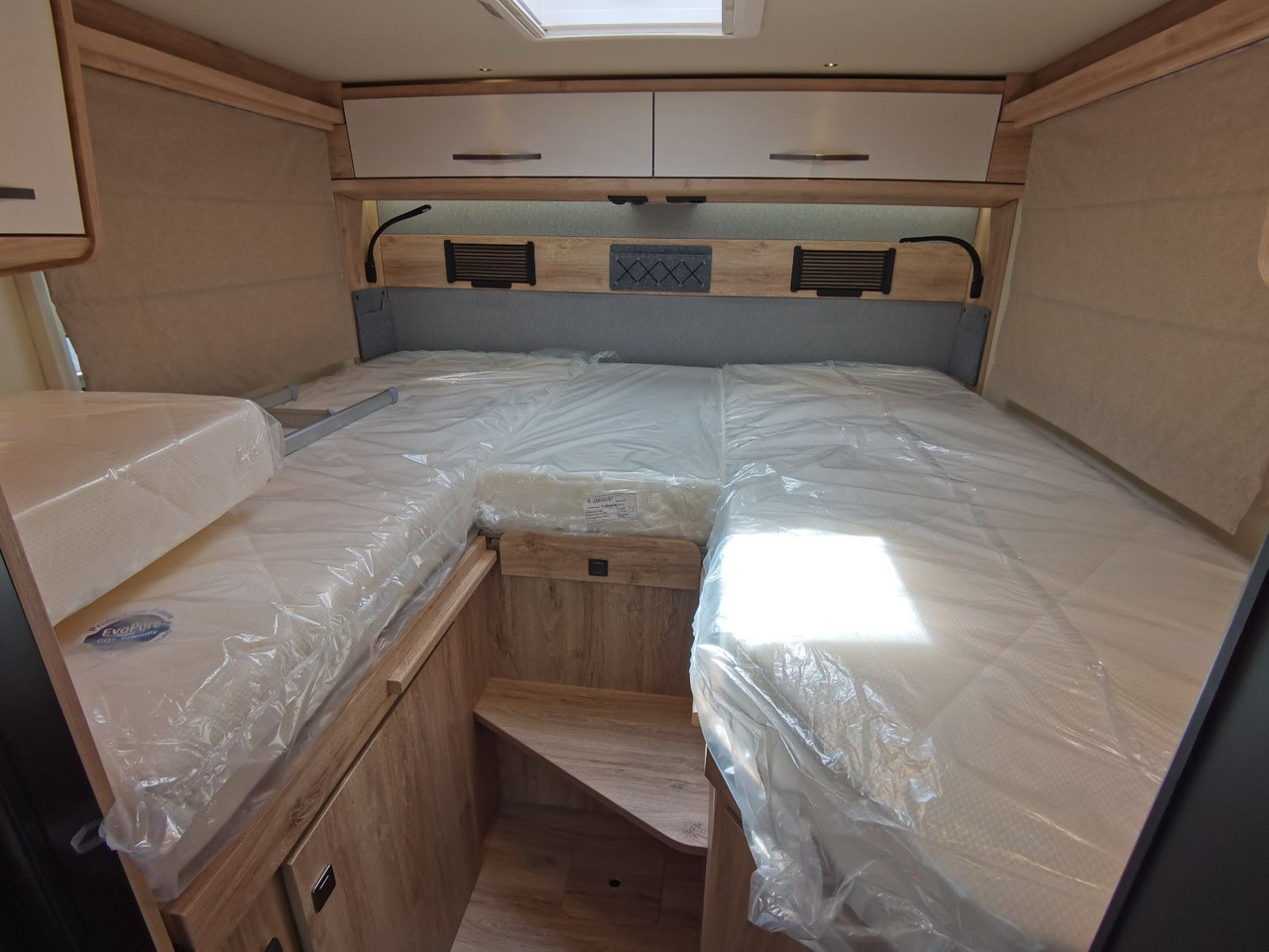 Полуинтегриран кемпер Eura Mobil XTURA 686 EF / MODELL 2026 /4x4 /TOP-AUSSTATTUNG: снимка 24