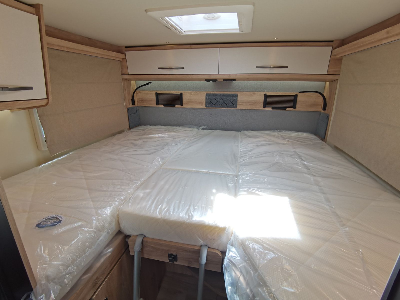 Полуинтегриран кемпер Eura Mobil XTURA 686 EF / MODELL 2026 /4x4 /TOP-AUSSTATTUNG: снимка 25