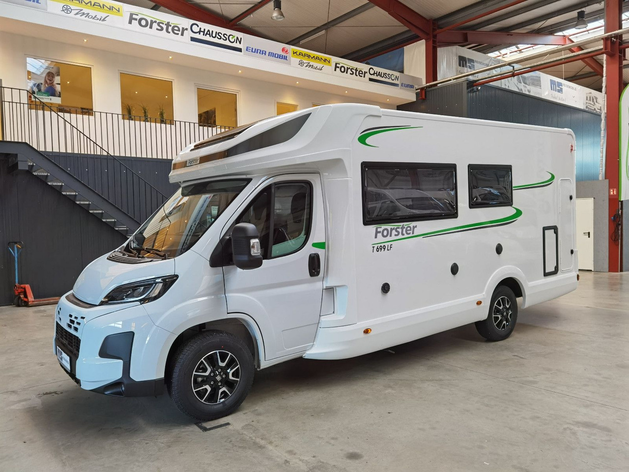 Полуинтегриран кемпер Forster T 699 LF /-MODELL 2025- / XXL- HUBBETT & RAUMBAD: снимка 6