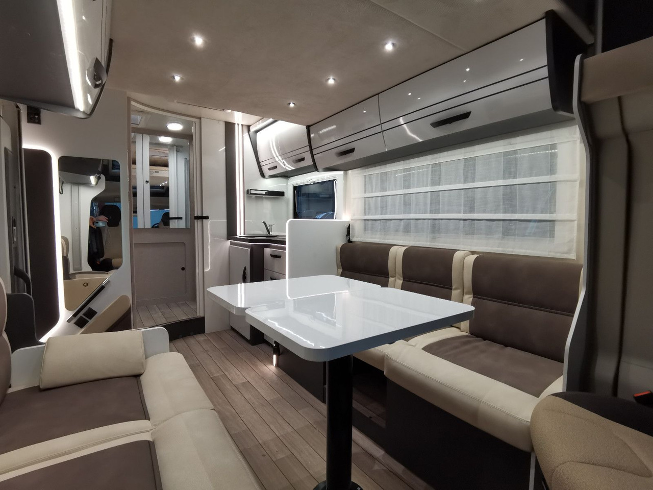 Полуинтегриран кемпер Forster T 699 LF /-MODELL 2025- / XXL- HUBBETT & RAUMBAD: снимка 15
