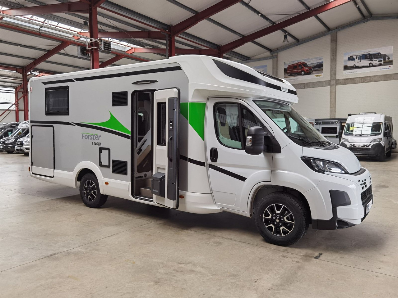 Полуинтегриран кемпер Forster T 745 EB / MODELL 2026 / EINZELBETTEN & RAUMBAD: снимка 9