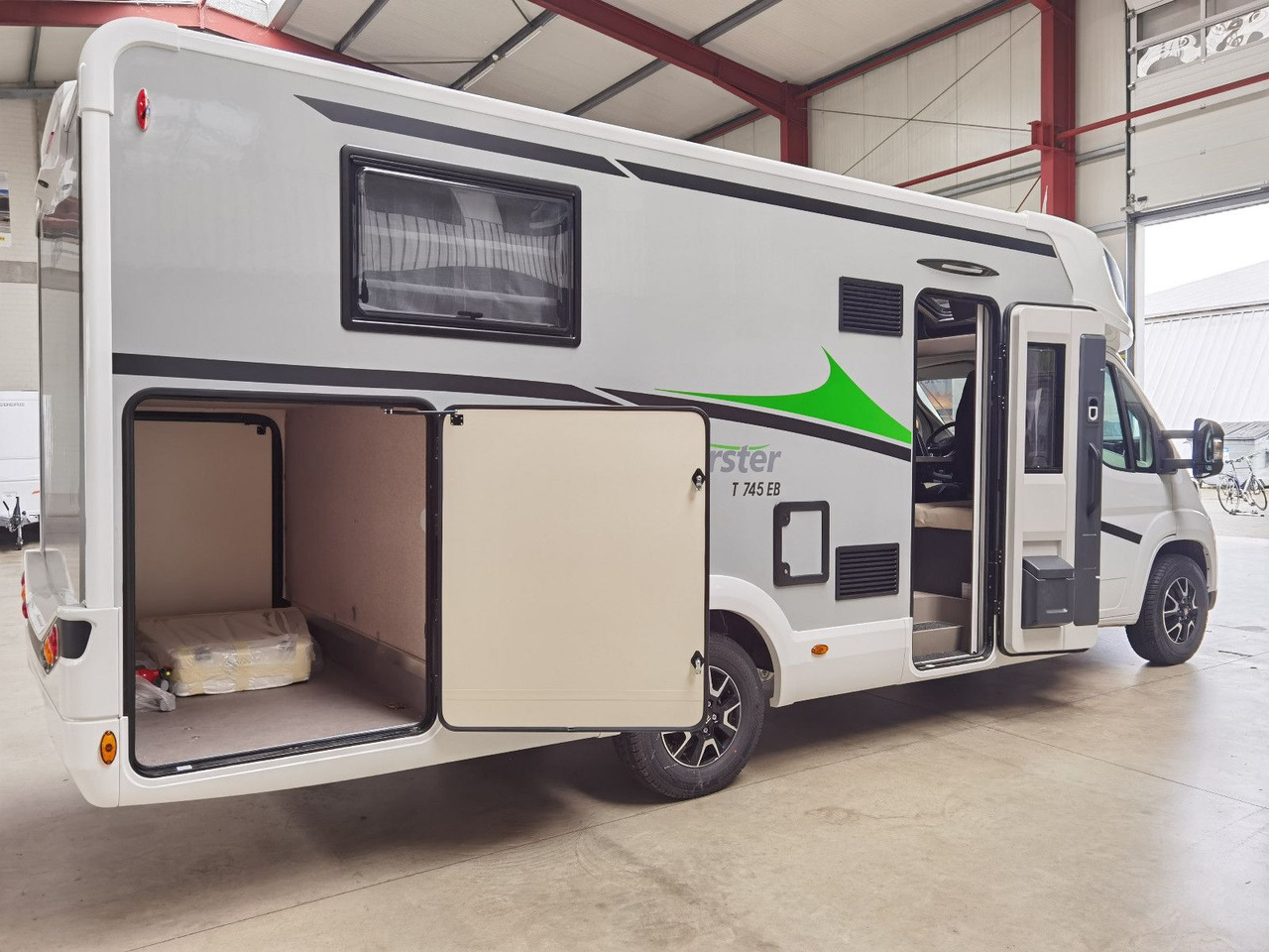 Полуинтегриран кемпер Forster T 745 EB / MODELL 2026 / EINZELBETTEN & RAUMBAD: снимка 10