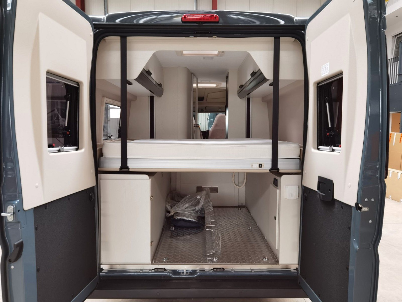 Кемпер ван Karmann DAVIS 630 LIFESTYLE /- 2026- / XXL-HUBBETT-BIKE.: снимка 10