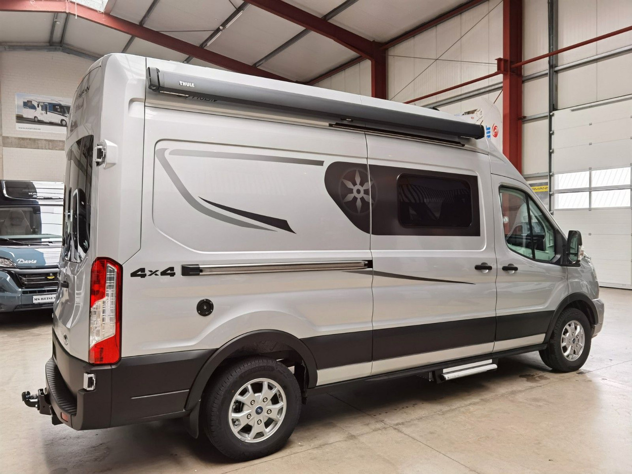 Karmann DEXTER 570 / 170PS-4x4 /SOLAR/ AHK/ EINZELBETTEN - Кемпер ван: снимка 4 Karmann DEXTER 570 / 170PS-4x4 /SOLAR/ AHK/ EINZELBETTEN - Кемпер ван: снимка 4