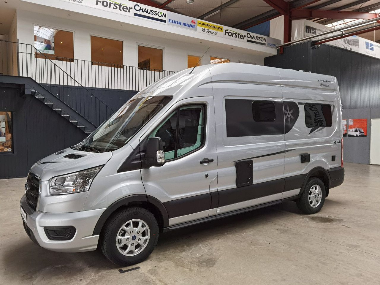 Karmann DEXTER 570 /170PS-4x4 /SOLAR/ AHK / EINZELBETTEN - Кемпер ван: снимка 5 Karmann DEXTER 570 /170PS-4x4 /SOLAR/ AHK / EINZELBETTEN - Кемпер ван: снимка 5