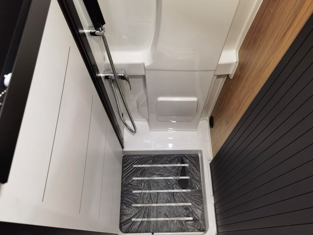 Кемпер ван Karmann DEXTER 635 / MODELL 2026 / HUBBETT-LÄNGS: снимка 23 Кемпер ван Karmann DEXTER 635 / MODELL 2026 / HUBBETT-LÄNGS: снимка 23