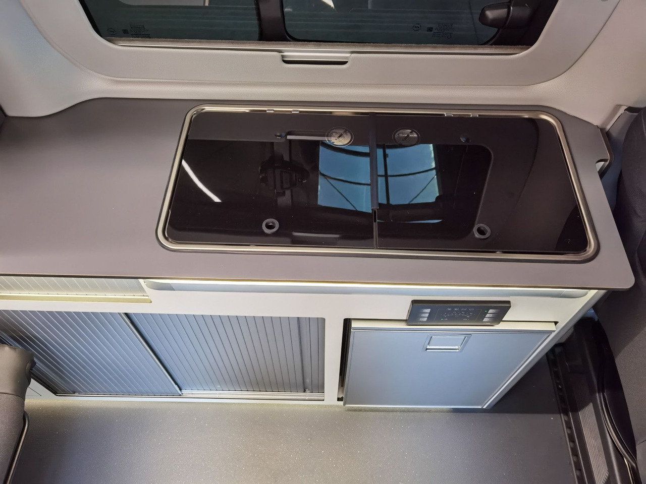 Кемпер ван Karmann DUNCAN 505 -500 / 170PS - DSG / 7xSITZPLÄTZE: снимка 22 Кемпер ван Karmann DUNCAN 505 -500 / 170PS - DSG / 7xSITZPLÄTZE: снимка 22