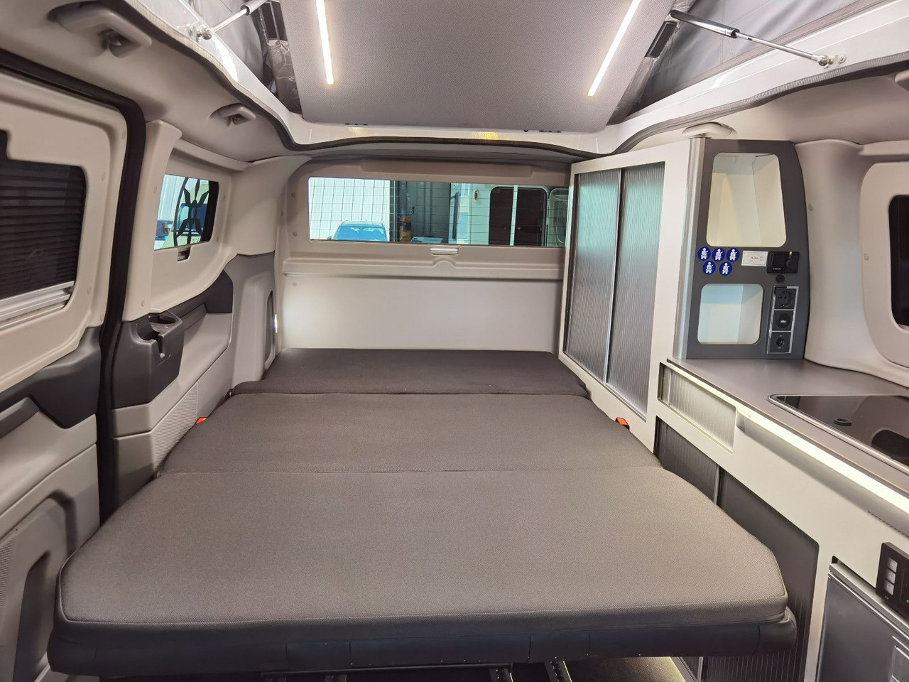 Кемпер ван Karmann DUNCAN 505 -500 / 170PS - DSG / 7xSITZPLÄTZE: снимка 26 Кемпер ван Karmann DUNCAN 505 -500 / 170PS - DSG / 7xSITZPLÄTZE: снимка 26