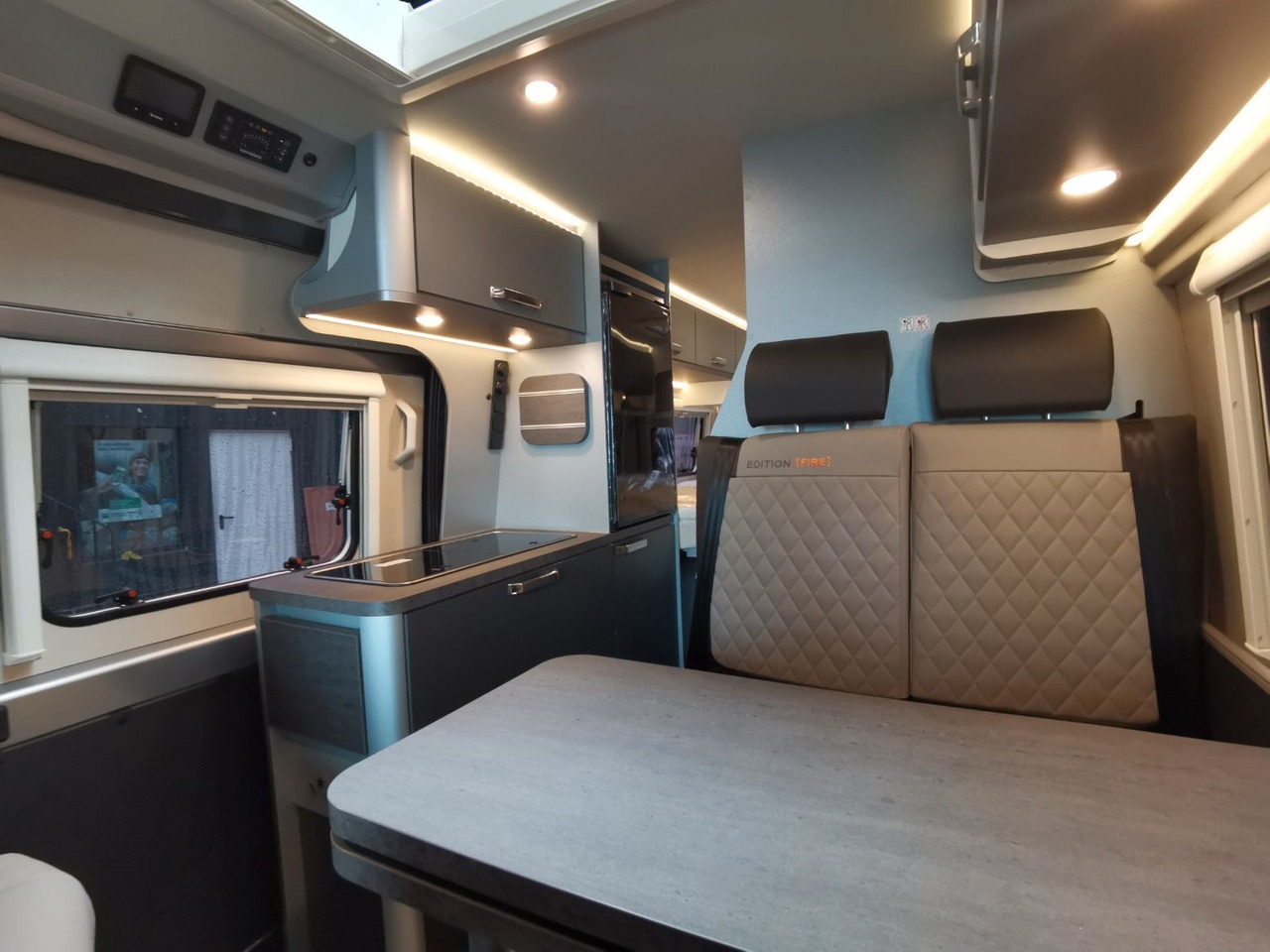 Лизинг на  Weinsberg CARABUS 630 ME-EDITION FIRE /-2026-/EINZELBETTEN Weinsberg CARABUS 630 ME-EDITION FIRE /-2026-/EINZELBETTEN: снимка 15