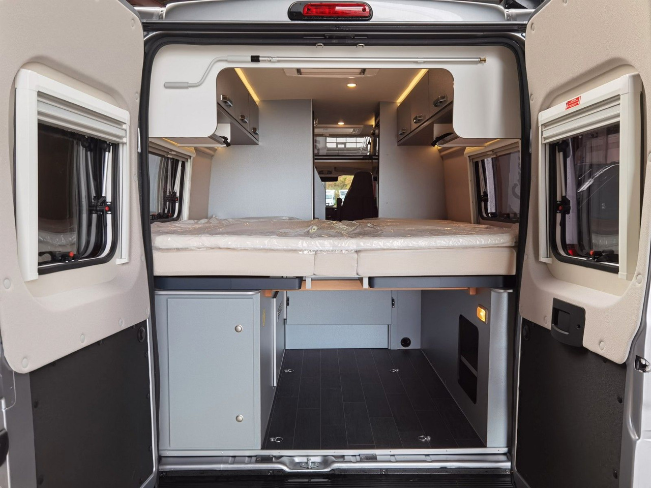 Лизинг на  Weinsberg CARABUS GREY 630 ME-EDITION FIRE / MODELL 2026 Weinsberg CARABUS GREY 630 ME-EDITION FIRE / MODELL 2026: снимка 11