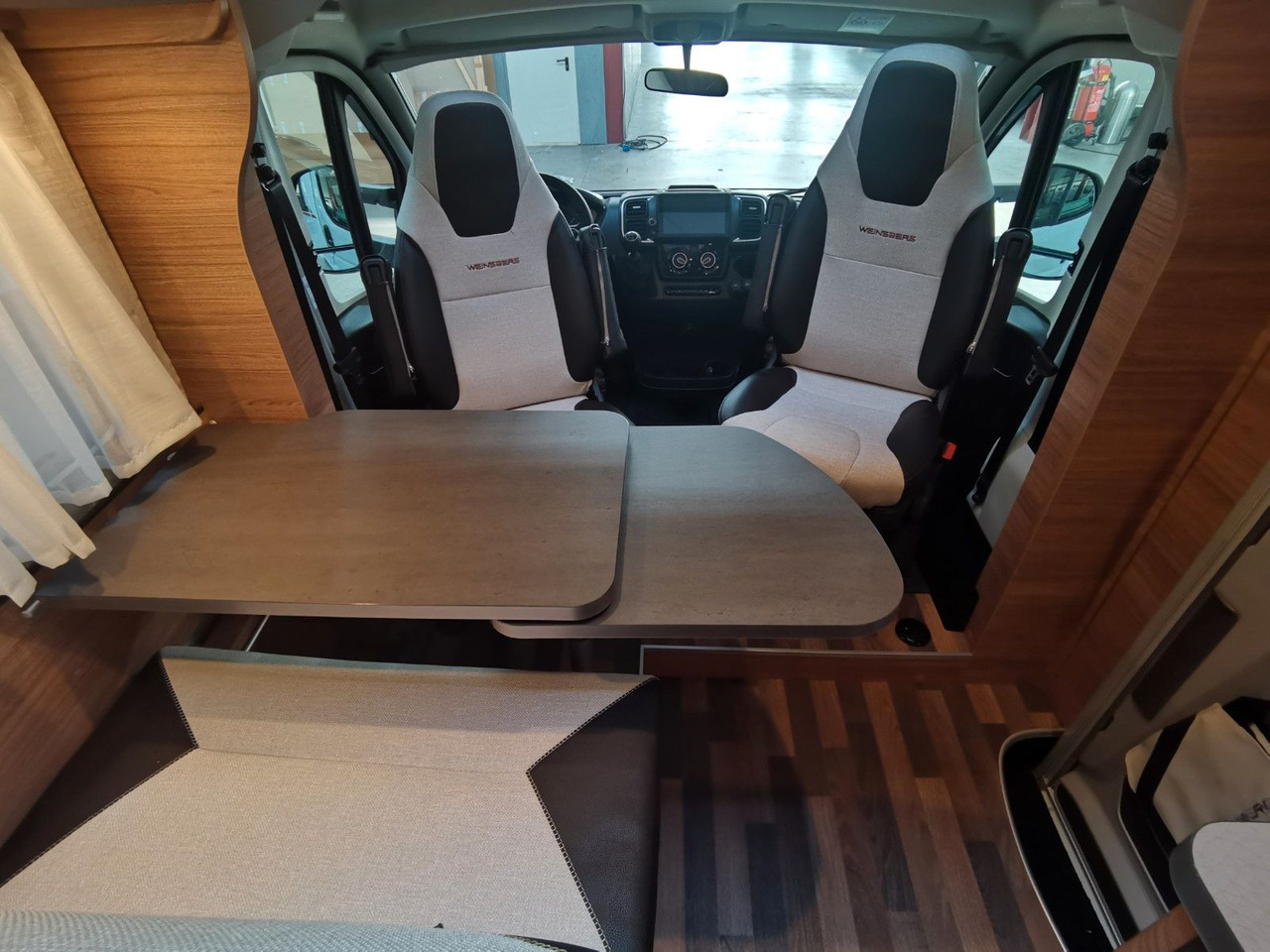 Лизинг на  Weinsberg CARACOMPACT 600 MEG EDITION PEPPER / MODELL 2025 Weinsberg CARACOMPACT 600 MEG EDITION PEPPER / MODELL 2025: снимка 11
