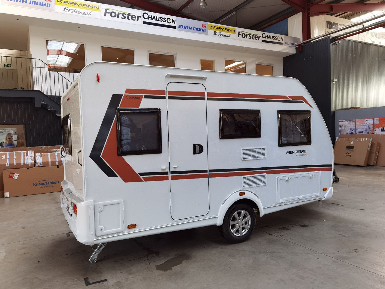 Weinsberg CARAONE 390 QD - EDITION HOT / - MODELL 2025 - - Каравана: снимка 4 Weinsberg CARAONE 390 QD - EDITION HOT / - MODELL 2025 - - Каравана: снимка 4