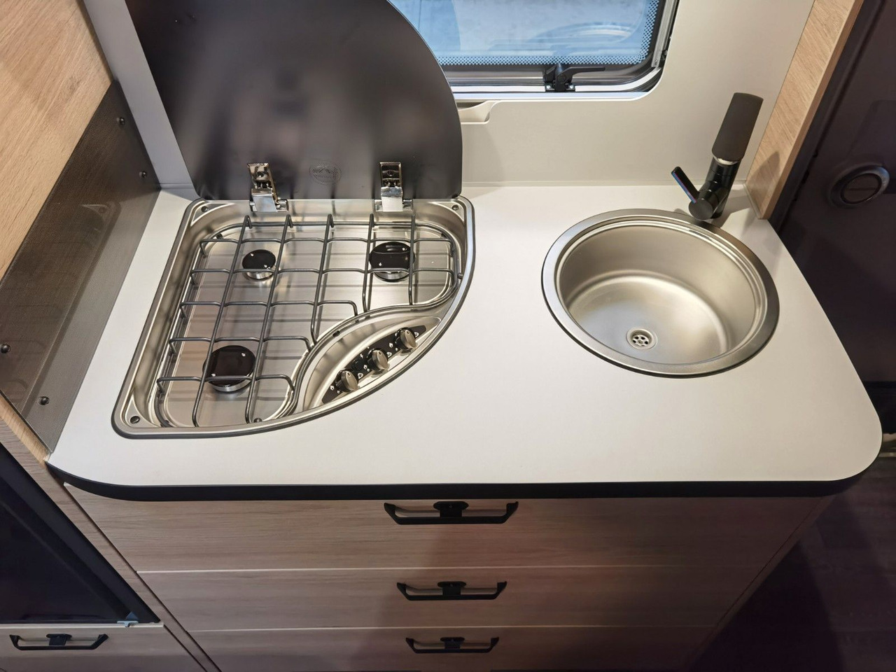 Лизинг на  Weinsberg CARAONE 480 QDK /- 2026-/ ADVANCED & SMART PAKET Weinsberg CARAONE 480 QDK /- 2026-/ ADVANCED & SMART PAKET: снимка 17